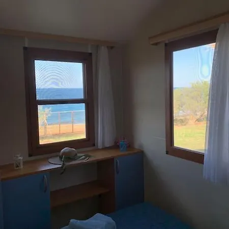 Tiny House Lyrides By The Cretan Sea * Agios Antonios (Crete)