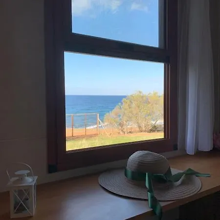 Tiny House Lyrides By The Cretan Sea Holiday home